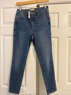 Madewell High-Rise Slim Straight Jeans in Medium Blue Wash